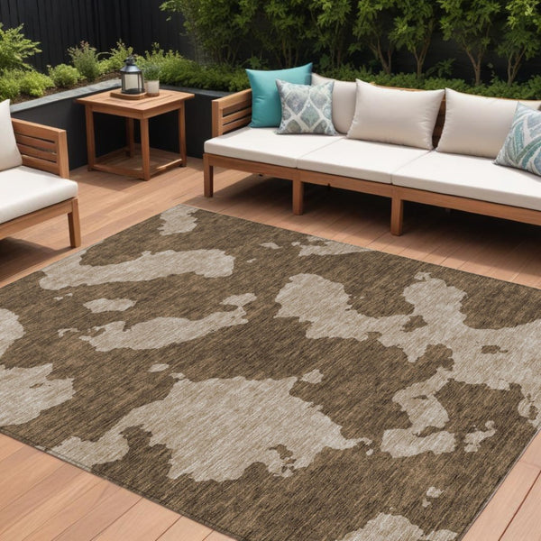HomeRoots 5' Versatile Brown and Beige Abstract Indoor Outdoor Area Rug - Durable, Washable, Modern Style 10' X 14' 614520