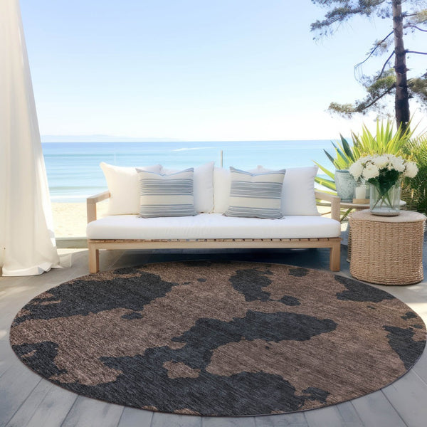 HomeRoots 5' Contemporary Chocolate and Charcoal Abstract Washable Indoor Outdoor Area Rug for High Traffic Use 8' Round 614523