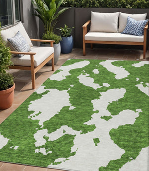 HomeRoots 5' Green and Ivory Abstract Indoor Outdoor Area Rug - Stylish, Washable, and Versatile for Any Space 5' X 8' 614528