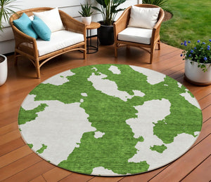 HomeRoots 5' Green and Ivory Abstract Indoor Outdoor Area Rug - Stylish, Washable, and Versatile for Any Space 8' Round 614529