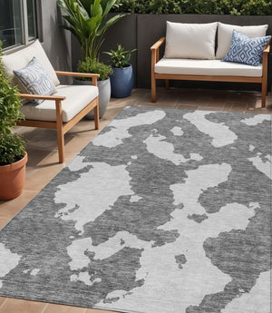 HomeRoots 5' Contemporary Gray and Ivory Abstract Area Rug - Washable, Durable, Stain-Resistant Design for Indoor Outdoor Use 5' X 8' 614540