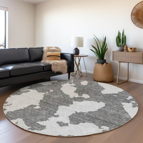 HomeRoots 5' Contemporary Gray and Ivory Abstract Area Rug - Washable, Durable, Stain-Resistant Design for Indoor Outdoor Use 8' Round 614541