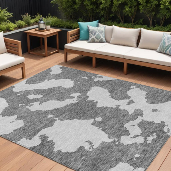 HomeRoots 5' Contemporary Gray and Ivory Abstract Area Rug - Washable, Durable, Stain-Resistant Design for Indoor Outdoor Use 10' X 14' 614544