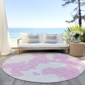 HomeRoots 5' Pink and Ivory Abstract Area Rug - Washable, Durable, Perfect for Indoor and Outdoor Spaces 8' Round 614559
