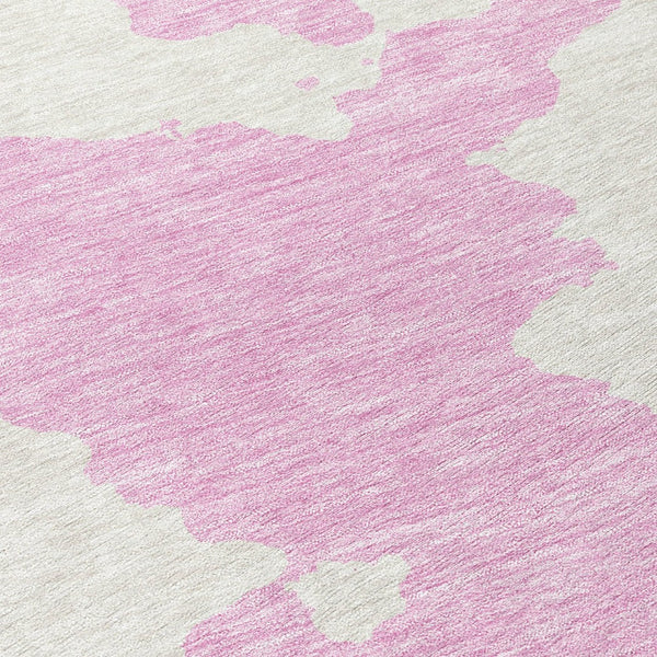 HomeRoots 5' Pink and Ivory Abstract Area Rug - Washable, Durable, Perfect for Indoor and Outdoor Spaces 8' Round 614559