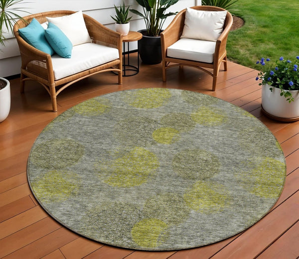 HomeRoots 5' Modern Gray Lime Green & Silver Polka Dot Washable Area Rug for Indoor & Outdoor Spaces 8' Round 614679