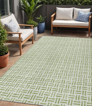 HomeRoots 5' Sage and Ivory Geometric Area Rug - Stylish, Washable Design for Indoor and Outdoor Spaces 5' X 8' 614714