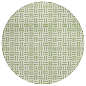 HomeRoots 5' Sage and Ivory Geometric Area Rug - Stylish, Washable Design for Indoor and Outdoor Spaces 8' Round 614715