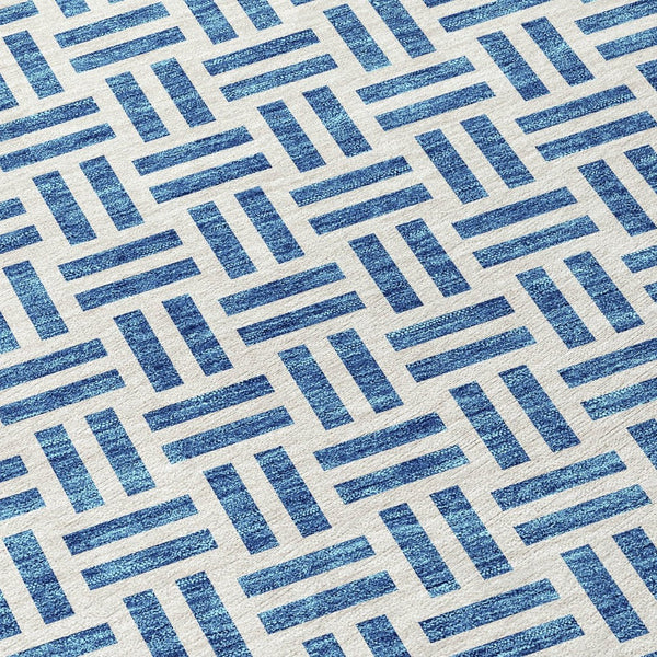 HomeRoots 5' Stylish Denim Blue and Ivory Geometric Area Rug for Indoor and Outdoor Spaces - Easy Care! 8' Round 614739