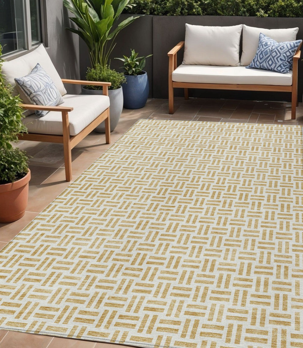 HomeRoots 5' Stylish Gold and Ivory Geometric Indoor Outdoor Area Rug – Durable, Washable, and Versatile Design 5' X 8' 614744