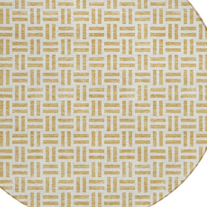 HomeRoots 5' Stylish Gold and Ivory Geometric Indoor Outdoor Area Rug – Durable, Washable, and Versatile Design 8' Round 614745