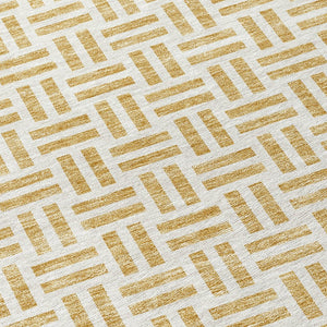 HomeRoots 5' Stylish Gold and Ivory Geometric Indoor Outdoor Area Rug – Durable, Washable, and Versatile Design 8' Round 614745