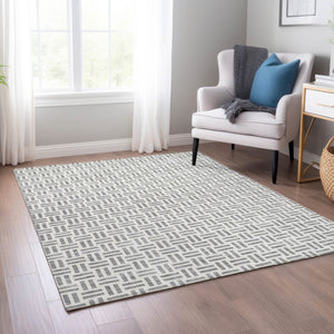 HomeRoots 5' Gray and Ivory Geometric Washable Area Rug – Stylish, Durable, and Ideal for Indoor or Outdoor Spaces 5' X 8' 614750