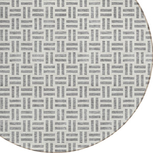 HomeRoots 5' Gray and Ivory Geometric Washable Area Rug – Stylish, Durable, and Ideal for Indoor or Outdoor Spaces 8' Round 614751