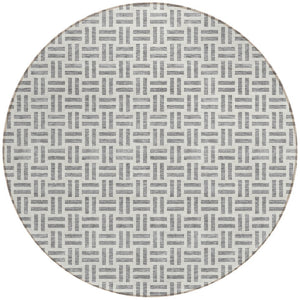 HomeRoots 5' Gray and Ivory Geometric Washable Area Rug – Stylish, Durable, and Ideal for Indoor or Outdoor Spaces 8' Round 614751