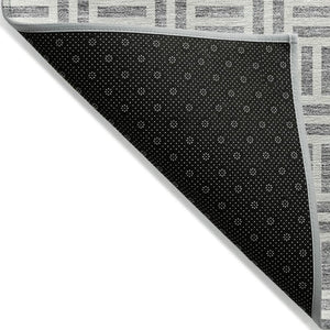 HomeRoots 5' Gray and Ivory Geometric Washable Area Rug – Stylish, Durable, and Ideal for Indoor or Outdoor Spaces 8' X 10' 614752