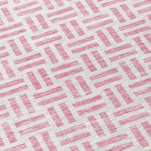 HomeRoots 5' Pink and Ivory Geometric Area Rug - Stylish Indoor/Outdoor Washable Design for Modern Spaces 8' Round 614769