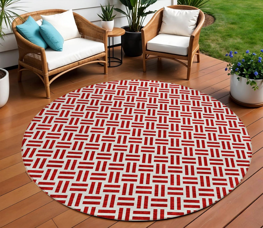 HomeRoots 5' Modern Red and Ivory Geometric Area Rug – Durable, Washable Design for Indoor and Outdoor Use 8' Round 614775