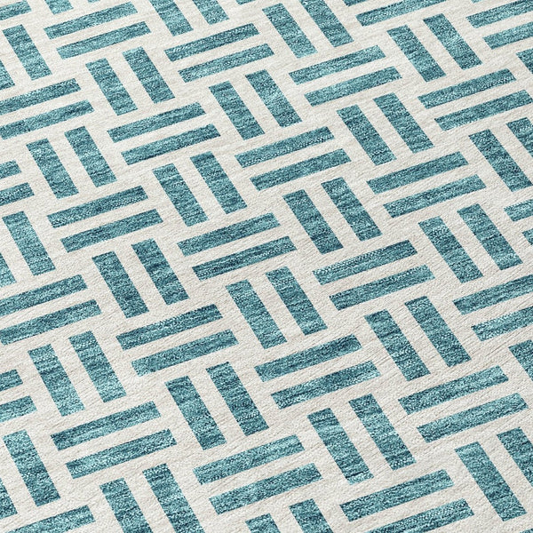 HomeRoots 5' Stylish Teal Blue and Ivory Geometric Area Rug – Durable, Washable, Perfect for Indoor & Outdoor Spaces 8' Round 614781