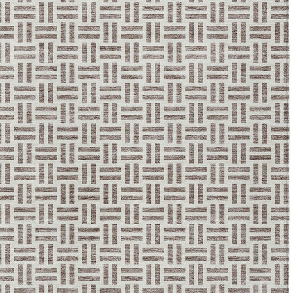 HomeRoots 5' Taupe and Ivory Geometric Area Rug - Stylish, Washable, Indoor/Outdoor Comfort for Any Space 5' X 8' 614786