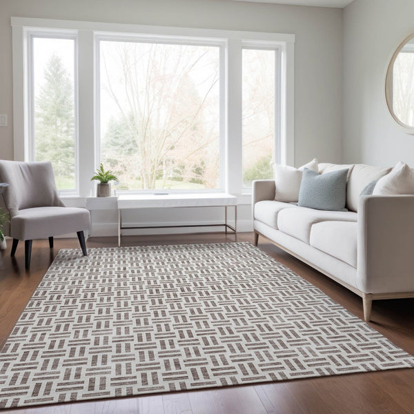 HomeRoots 5' Taupe and Ivory Geometric Area Rug - Stylish, Washable, Indoor/Outdoor Comfort for Any Space 5' X 8' 614786