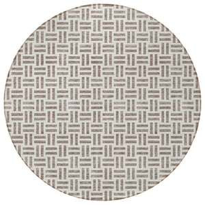 HomeRoots 5' Taupe and Ivory Geometric Area Rug - Stylish, Washable, Indoor/Outdoor Comfort for Any Space 8' Round 614787