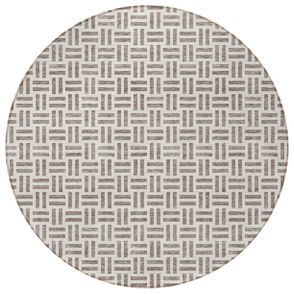 HomeRoots 5' Taupe and Ivory Geometric Area Rug - Stylish, Washable, Indoor/Outdoor Comfort for Any Space 8' Round 614787