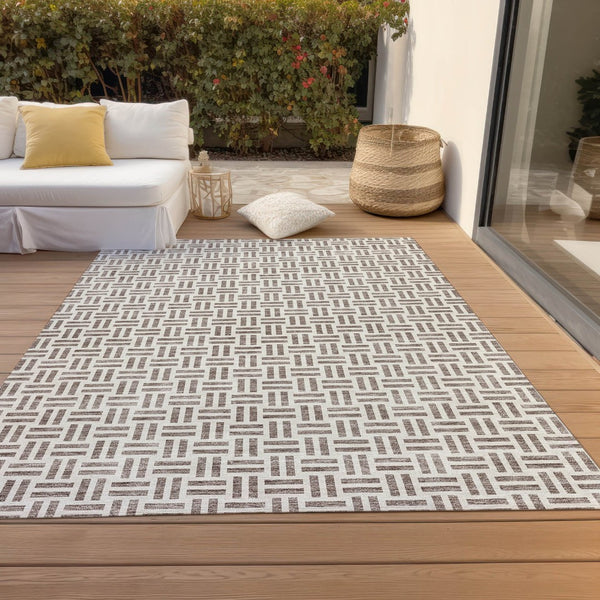 HomeRoots 9' X 12' Taupe and Ivory Geometric Indoor/Outdoor Rug – Stylish, Washable & Perfect for Any Space! 614789