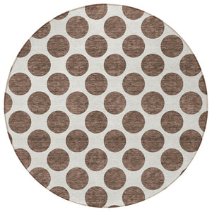 HomeRoots 5' Durable Brown and Ivory Polka Dot Area Rug – Washable, Stylish for Indoor and Outdoor Spaces 8' Round 614883