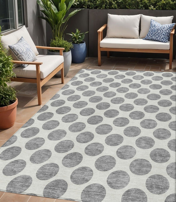 HomeRoots 5' Gray and Ivory Polka Dot Washable Area Rug - Versatile, Durable Design for Indoor and Outdoor Use 5' X 8' 614900