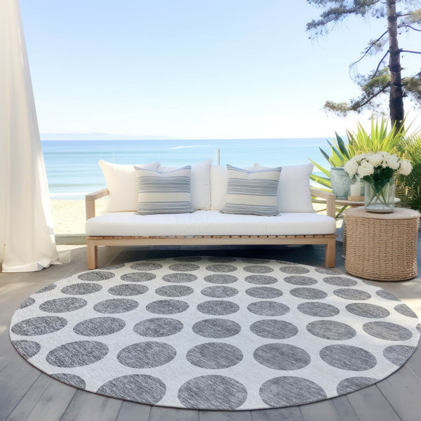 HomeRoots 5' Gray and Ivory Polka Dot Washable Area Rug - Versatile, Durable Design for Indoor and Outdoor Use 8' Round 614901