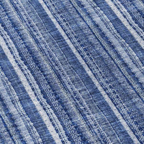 HomeRoots 5' Denim Blue and Ivory Striped Area Rug - Versatile Washable Design for Indoor and Outdoor Spaces 8' Round 615045