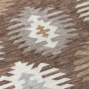 HomeRoots 5' Southwestern Area Rug in Brown, Ivory & Taupe – Durable, Machine Washable for Indoor & Outdoor Use 8' Round 615124