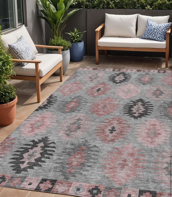 HomeRoots 5' Southwestern Area Rug in Gray, Mauve & Charcoal - Durable, Washable, Indoor/Outdoor Perfection! 5' X 8' 615135