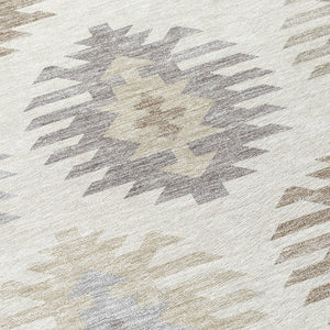 HomeRoots 5' Southwestern Area Rug in Ivory, Khaki & Gray - Durable, Washable Design for Indoor & Outdoor Spaces 8' Round 615142