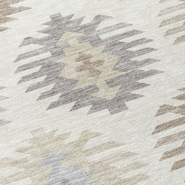 HomeRoots 5' Southwestern Area Rug in Ivory, Khaki & Gray - Durable, Washable Design for Indoor & Outdoor Spaces 8' Round 615142