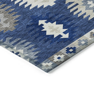 HomeRoots 5' Stylish Southwestern Indoor-Outdoor Area Rug in Navy Blue, Ivory & Gray – Durable & Washable! 5' X 8' 615159