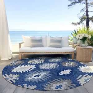 HomeRoots 5' Stylish Southwestern Indoor-Outdoor Area Rug in Navy Blue, Ivory & Gray – Durable & Washable! 8' Round 615160