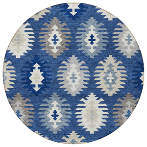 HomeRoots 5' Stylish Southwestern Indoor-Outdoor Area Rug in Navy Blue, Ivory & Gray – Durable & Washable! 8' Round 615160