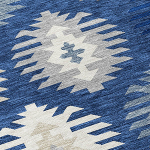 HomeRoots 5' Stylish Southwestern Indoor-Outdoor Area Rug in Navy Blue, Ivory & Gray – Durable & Washable! 8' X 10' 615161