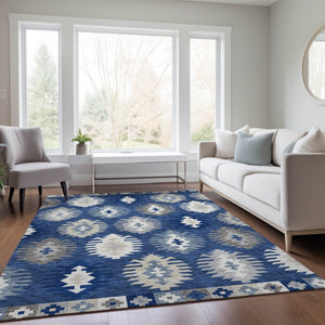 HomeRoots 5' Stylish Southwestern Indoor-Outdoor Area Rug in Navy Blue, Ivory & Gray – Durable & Washable! 8' X 10' 615161