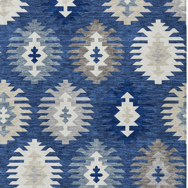 HomeRoots 5' Stylish Southwestern Indoor-Outdoor Area Rug in Navy Blue, Ivory & Gray – Durable & Washable! 10' X 14' 615163