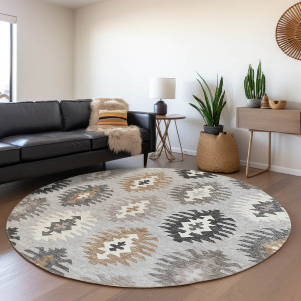 HomeRoots 5' Southwestern Washable Area Rug in Silver Beige and Charcoal – Perfect for Indoor & Outdoor Spaces 8' Round 615172