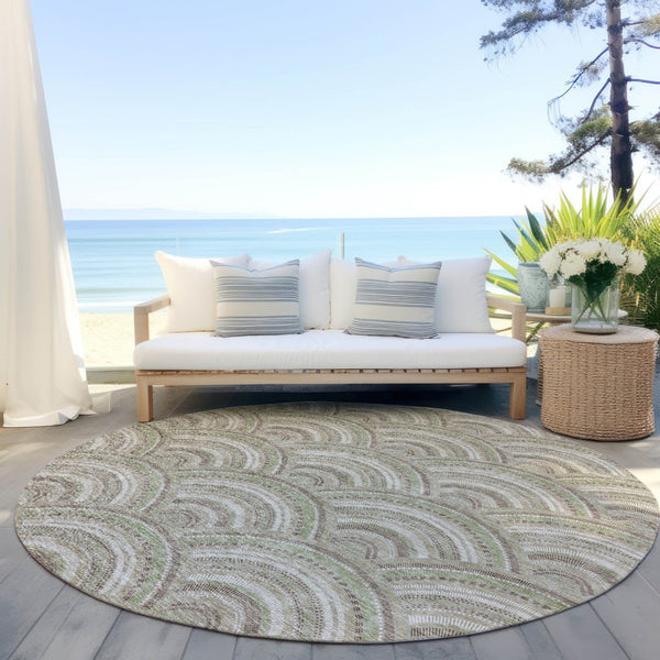 HomeRoots 5' Modern Geometric Indoor Outdoor Area Rug in Taupe, Fern Green & Ivory - Washable & Durable Design 8' Round 615244