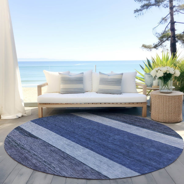 HomeRoots 5' Washable Indoor/Outdoor Area Rug with Navy, Sky Blue, Charcoal Abstract Design for Modern Spaces 8' Round 615280