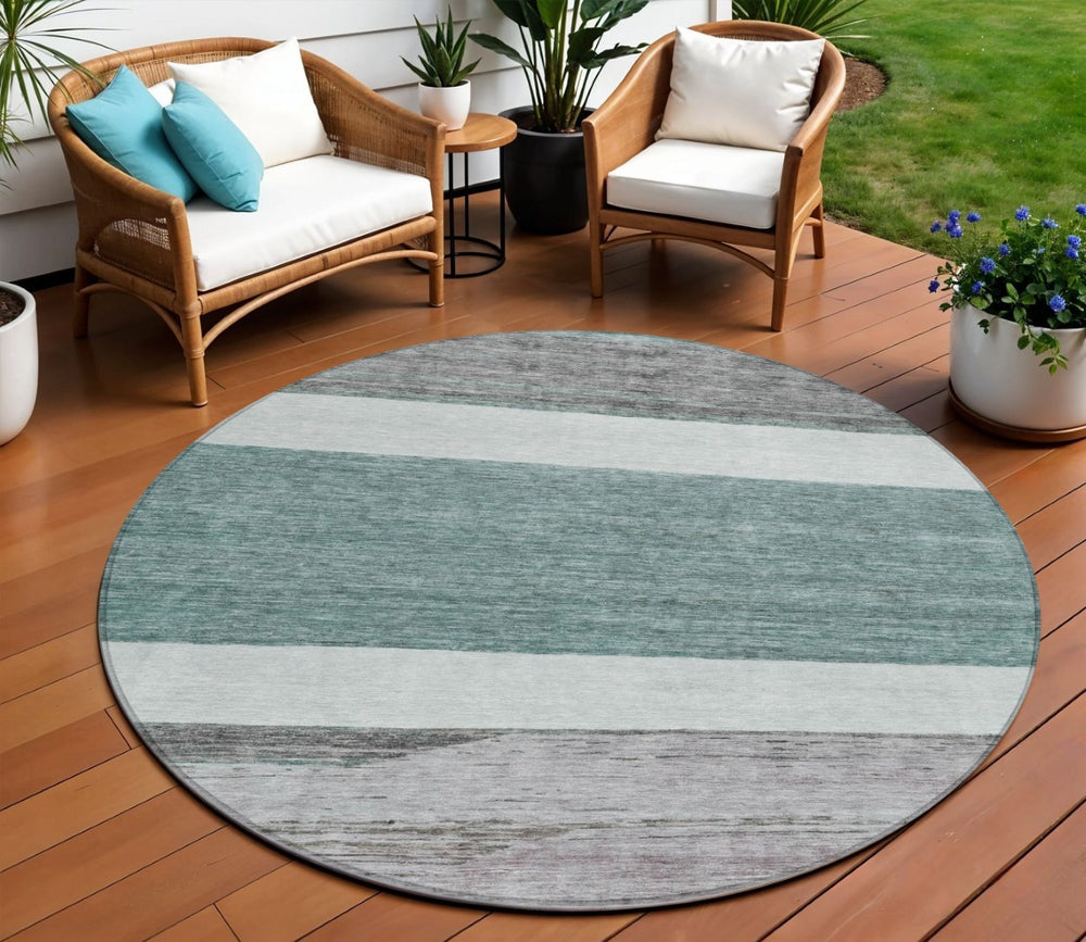 HomeRoots 5' Stylish Teal Blue and Gray Abstract Area Rug - Washable, Durable, Indoor/Outdoor Versatile Design 8' Round 615298
