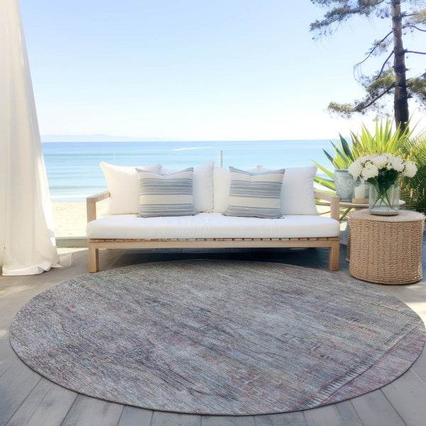 HomeRoots 5' Stylish Pewter and Gray Aztec Area Rug - Durable, Washable, Perfect for Indoor and Outdoor Use 8' Round 615556
