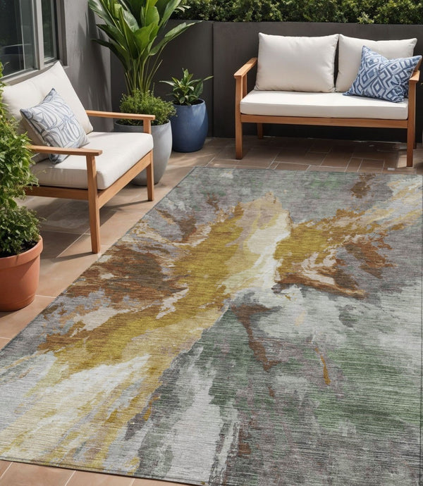 HomeRoots 5' Gold and Gray Abstract Indoor Outdoor Area Rug for Modern Style and Easy Care in Any Space 5' X 8' 615609