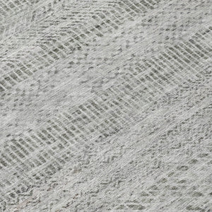 HomeRoots 5' Stylish Gray and Charcoal Striped Washable Area Rug for Indoor and Outdoor High-Traffic Areas 8' Round 615664