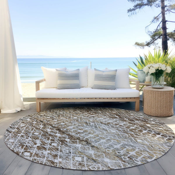 HomeRoots 5' Brown and Beige Argyle Area Rug - Durable, Washable, Versatile Design for Indoor and Outdoor Use 8' Round 615796